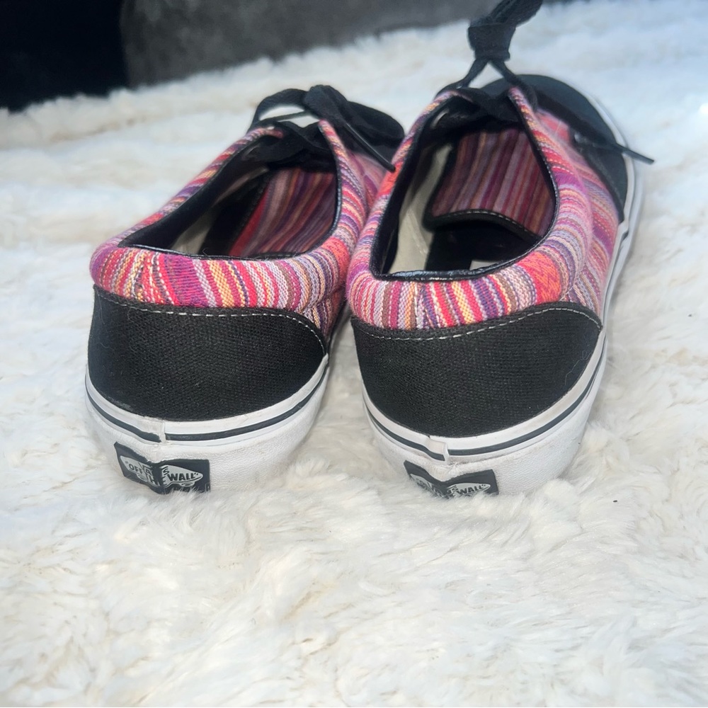 Vans - Picture 3 of 4